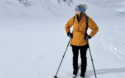 Women only Nordic Backcountry Ski Tour, Women only hut-to-hut ski tour, Women Only Cross Country Ski Tour in Lapland. Ski Touring with a Pulka, arctic ski tour in lapland, All-inclusive hiking tours in Lapland, Finland Pihka Outdoors