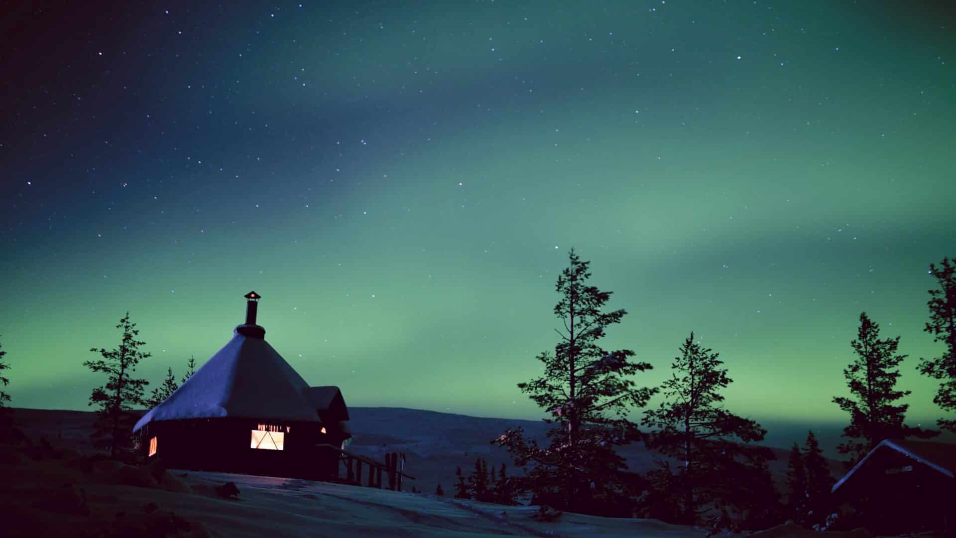 the northern lights in lapland, autumn, Pihka Outdoors